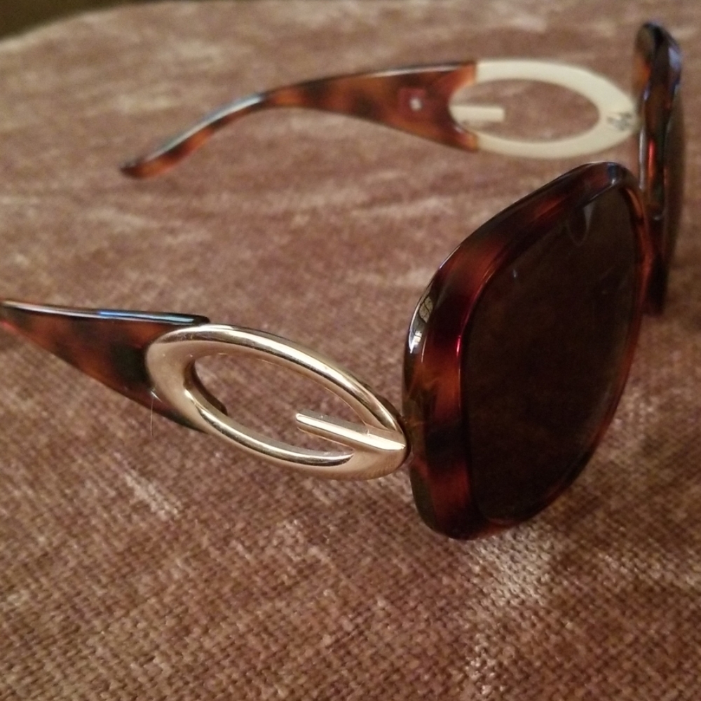 Sunglasses - 3 pair - Picture 2 of 6